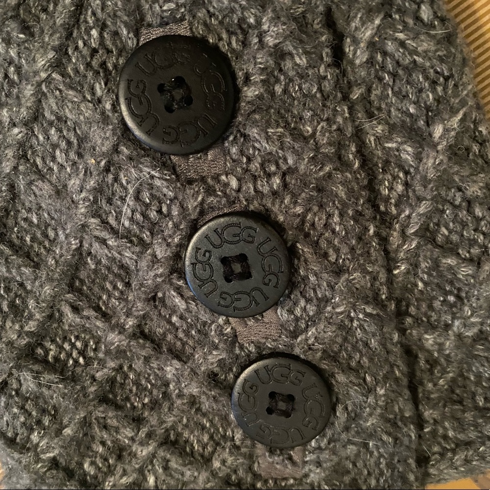 ❄️ Grey Lattice Cardy Uggs - Picture 7 of 12
